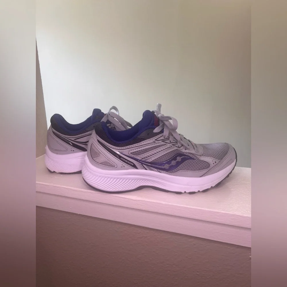 Saucony Cohesion Running Shoes Women’s 6 Gray Purple Athletic Sneakers